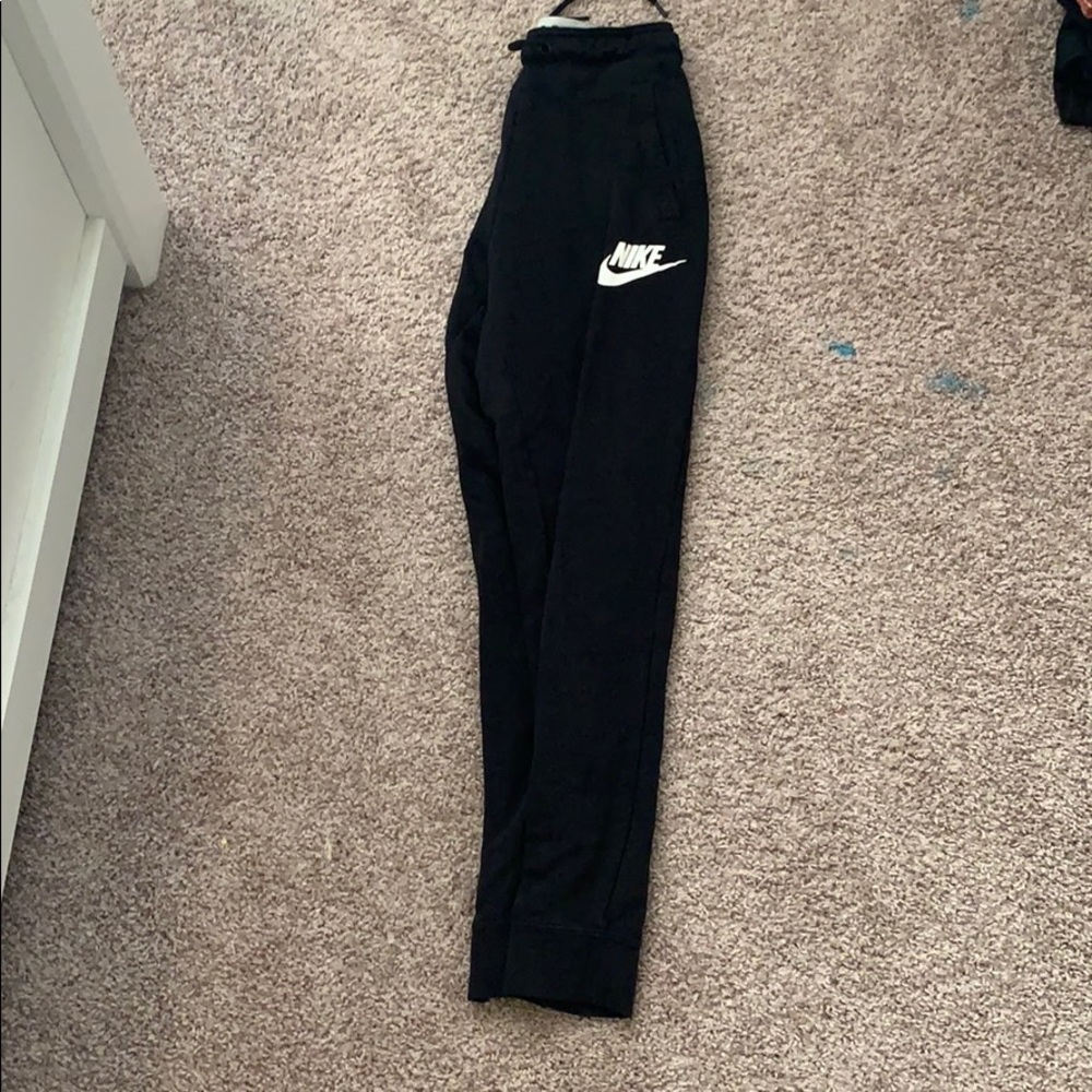 Black Nike sweatpants